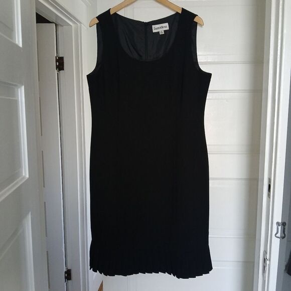 Danny & Nicole Black Sheath Midi Dress Scoop Neckline Sleeveless Cocktail - Picture 9 of 9